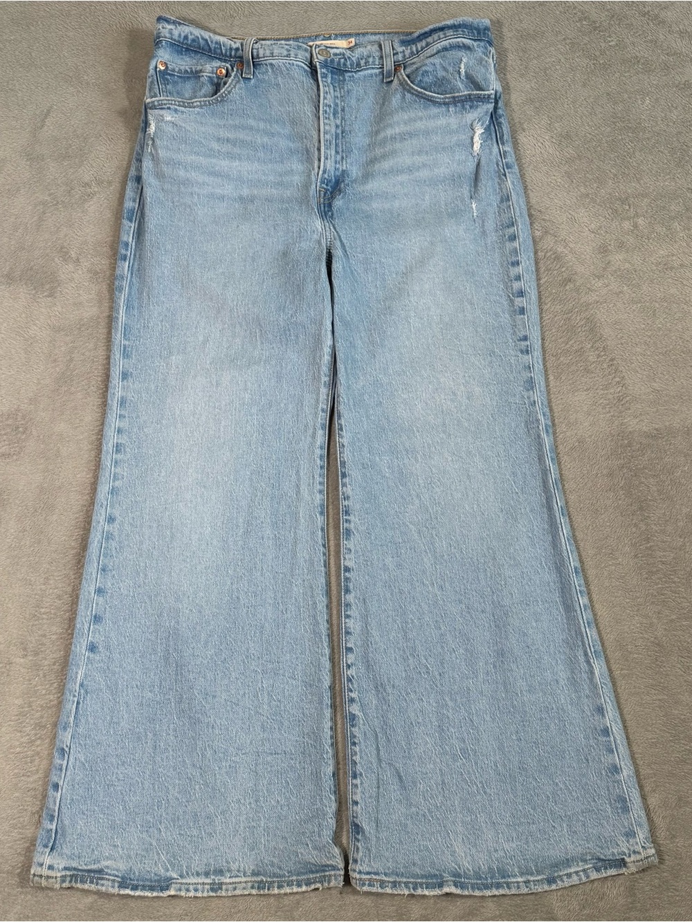 Levi’s Premium Ribcage Bell Womens Jeans 34 Light Wash Distressed Flare Boho
